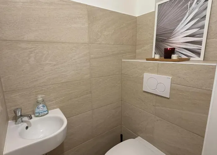 Renovated Near Center וינה